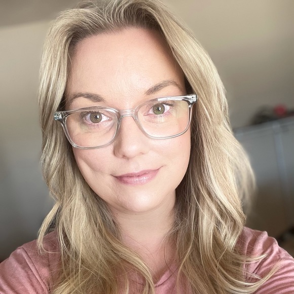 Meet your Posher, Katie - Picture 1 of 1